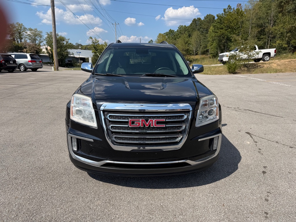 Photo 2 of this GMC TERRAIN