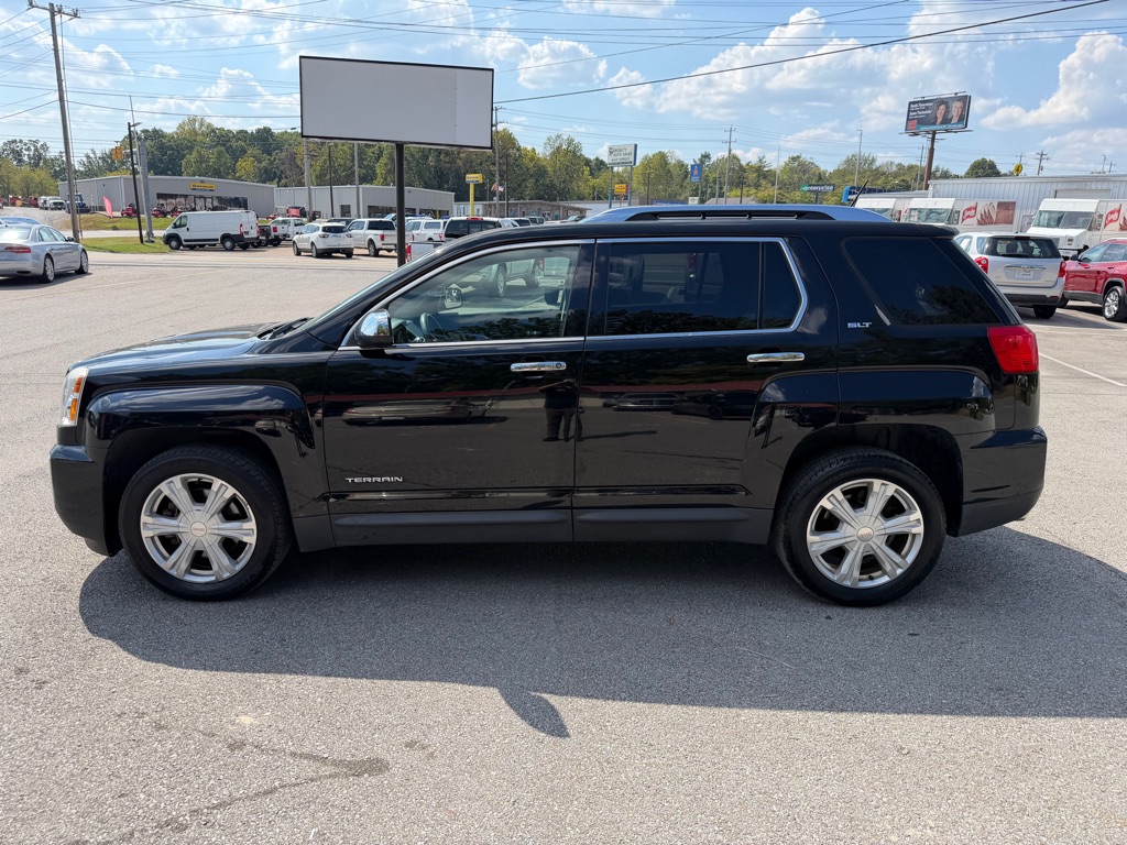 Photo 8 of this GMC TERRAIN