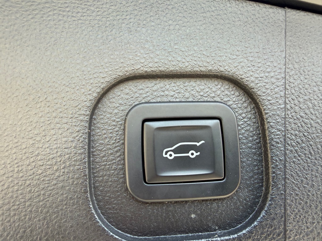 Photo 18 of this GMC TERRAIN