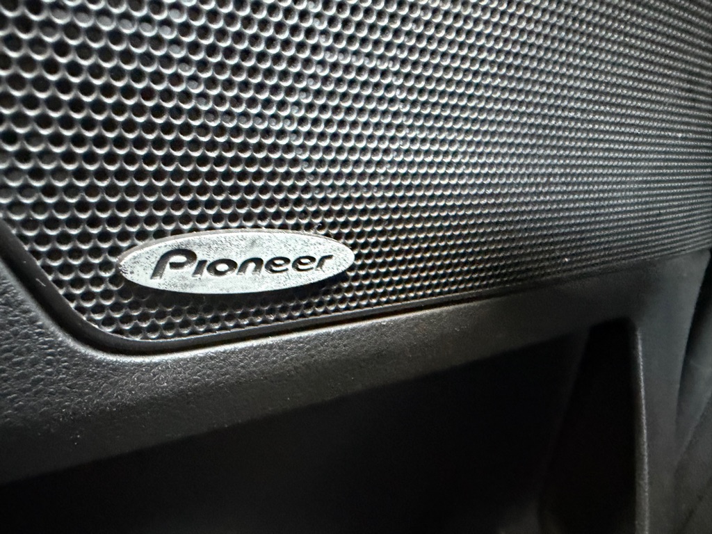 Photo 21 of this GMC TERRAIN