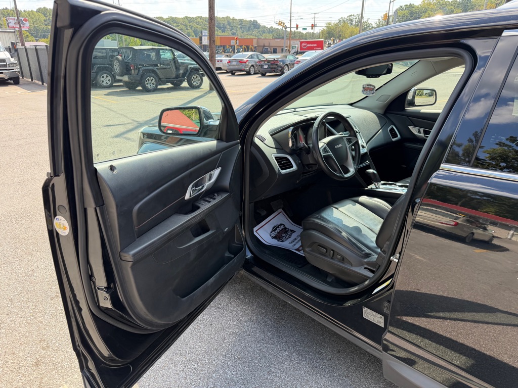 Photo 9 of this GMC TERRAIN