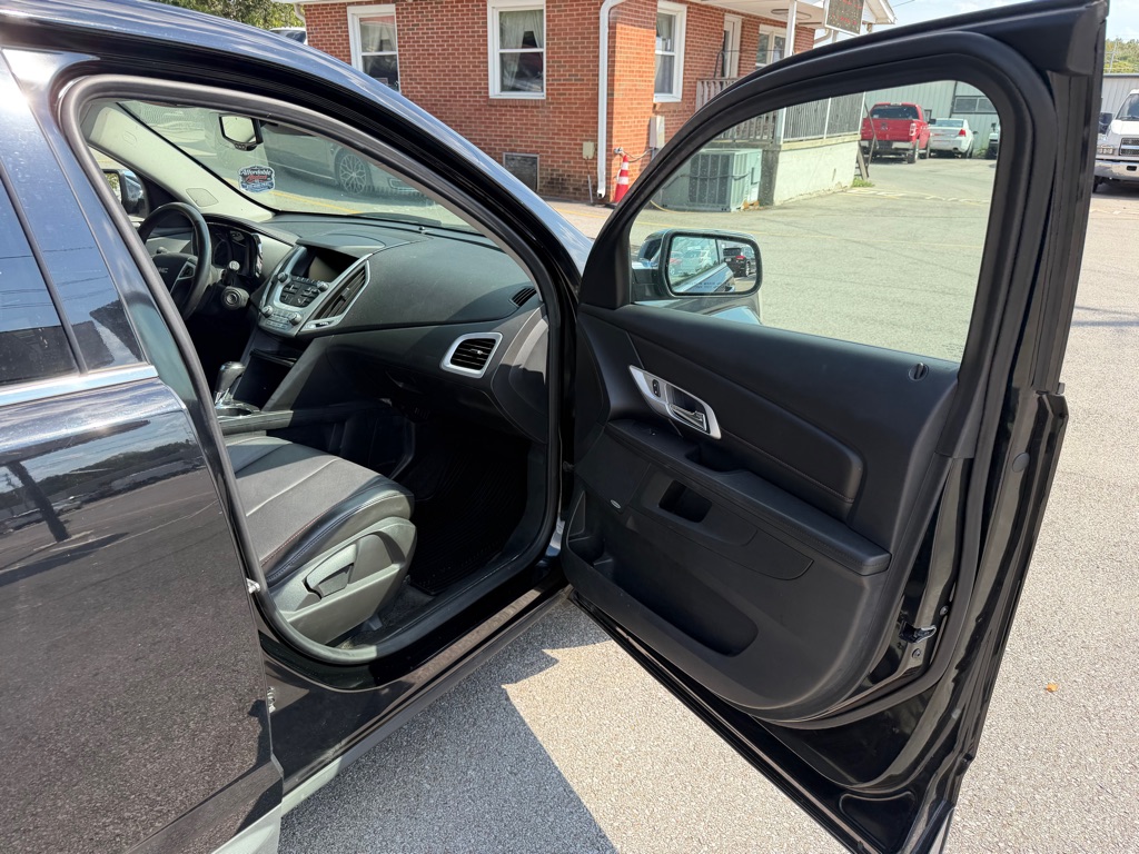 Photo 15 of this GMC TERRAIN