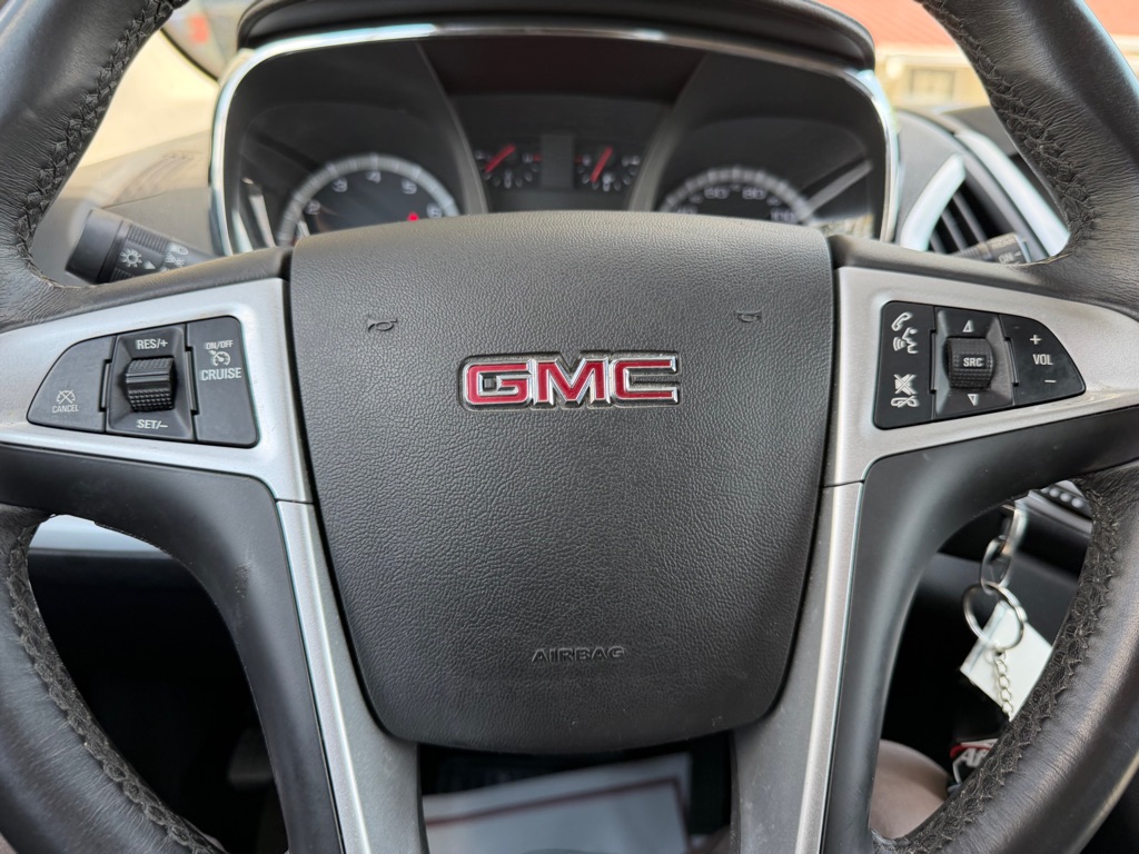 Photo 26 of this GMC TERRAIN
