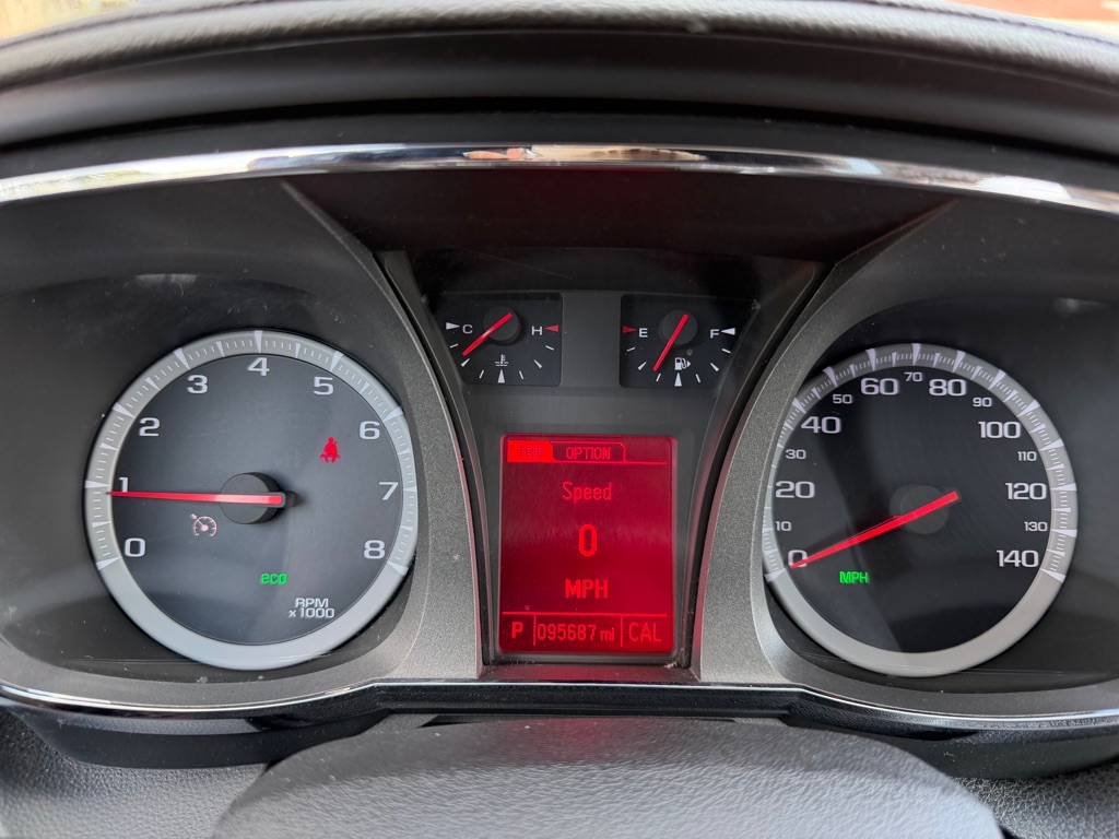 Photo 27 of this GMC TERRAIN