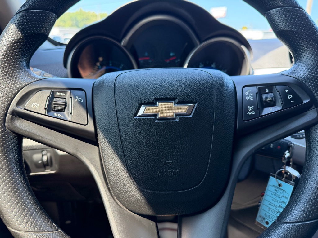 Photo 22 of this CHEVROLET CRUZE LIMITED