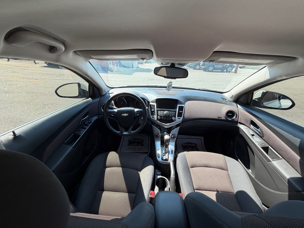Photo 17 of this CHEVROLET CRUZE LIMITED