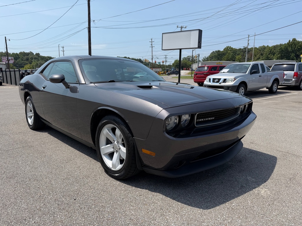 Photo 3 of this DODGE CHALLENGER