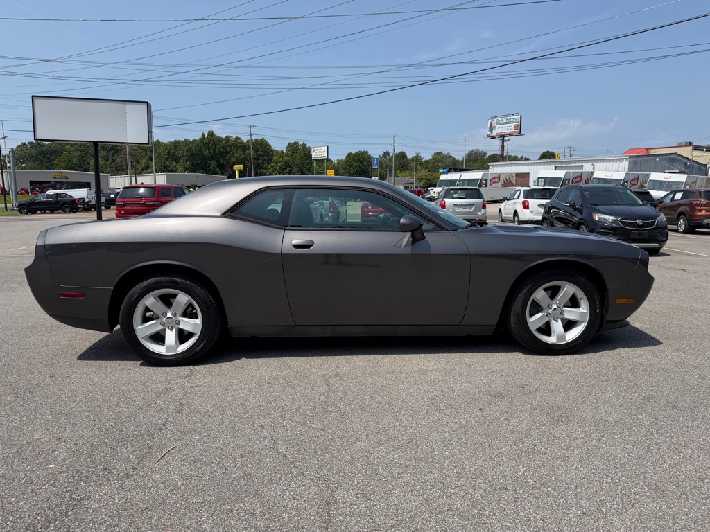 Photo 4 of this DODGE CHALLENGER