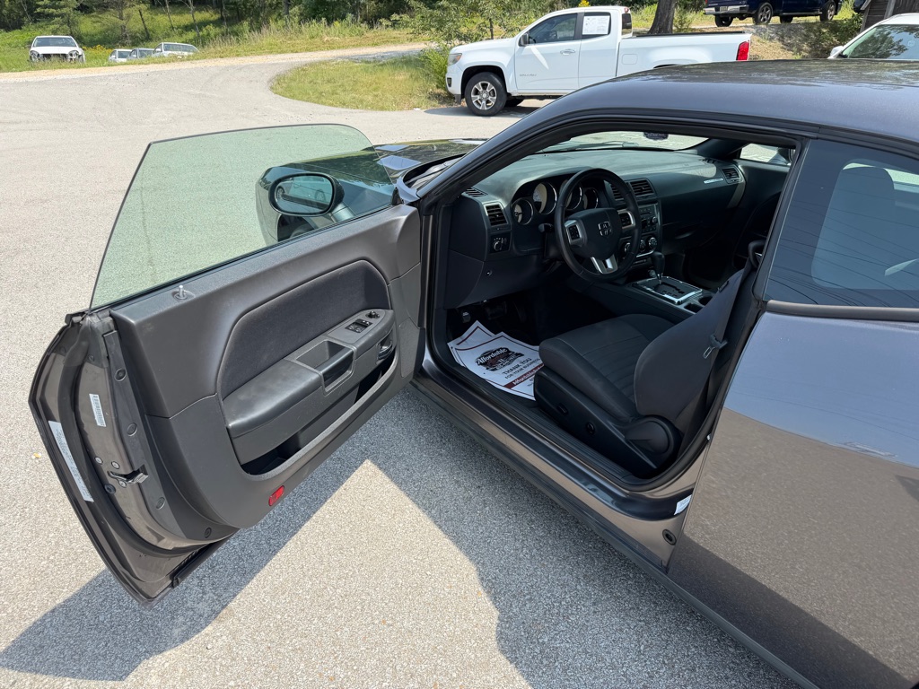 Photo 8 of this DODGE CHALLENGER