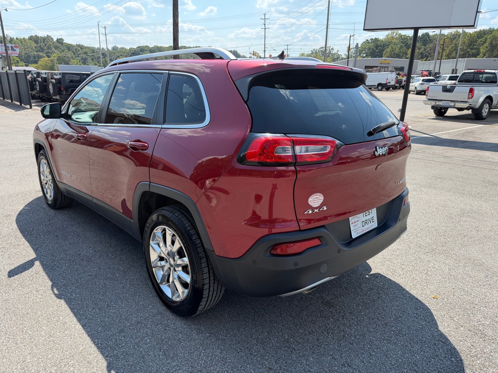 Photo 7 of this JEEP CHEROKEE