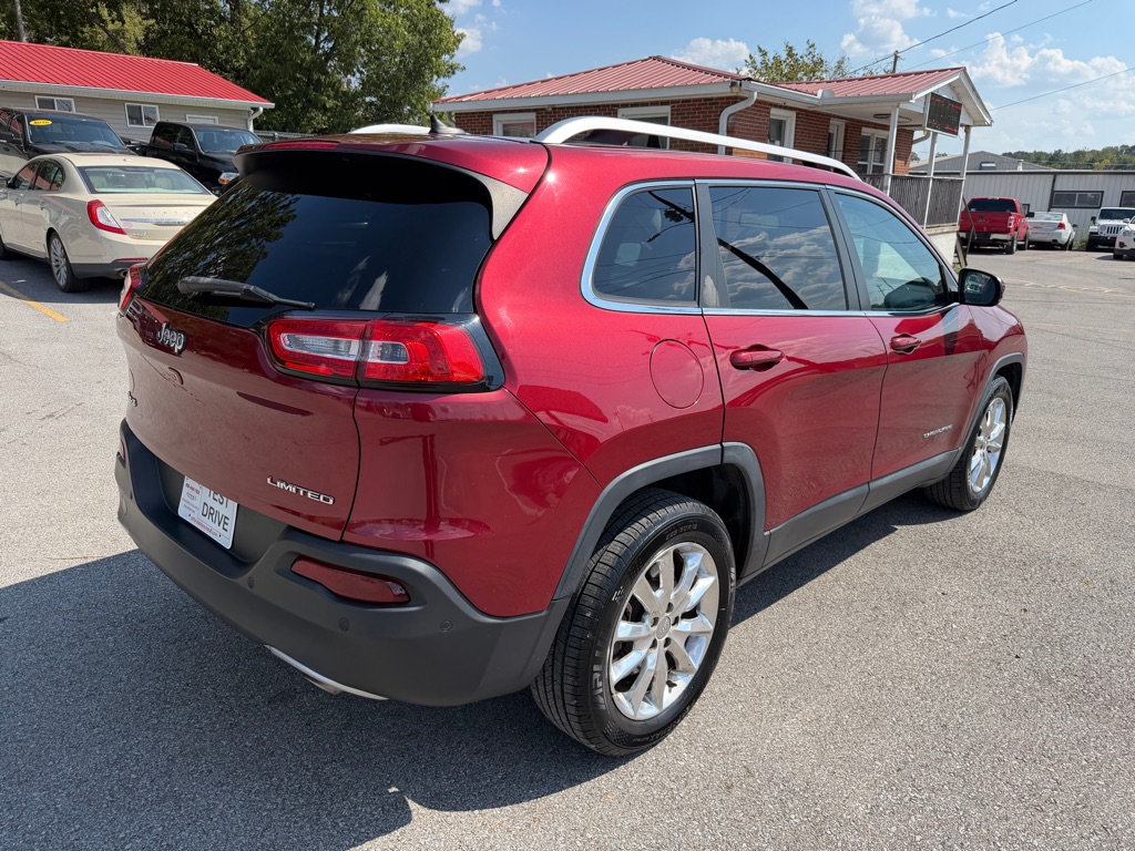 Photo 5 of this JEEP CHEROKEE