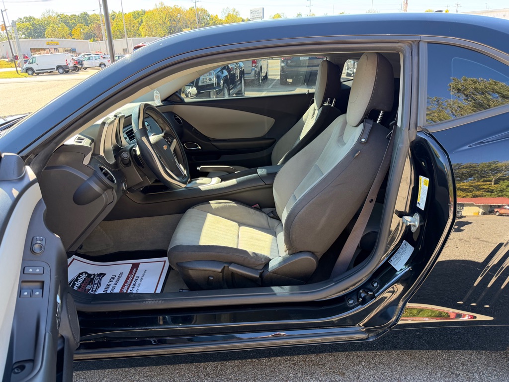 Photo 10 of this CHEVROLET CAMARO
