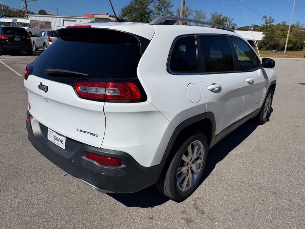 Photo 5 of this JEEP CHEROKEE