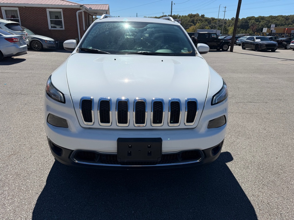 Photo 2 of this JEEP CHEROKEE