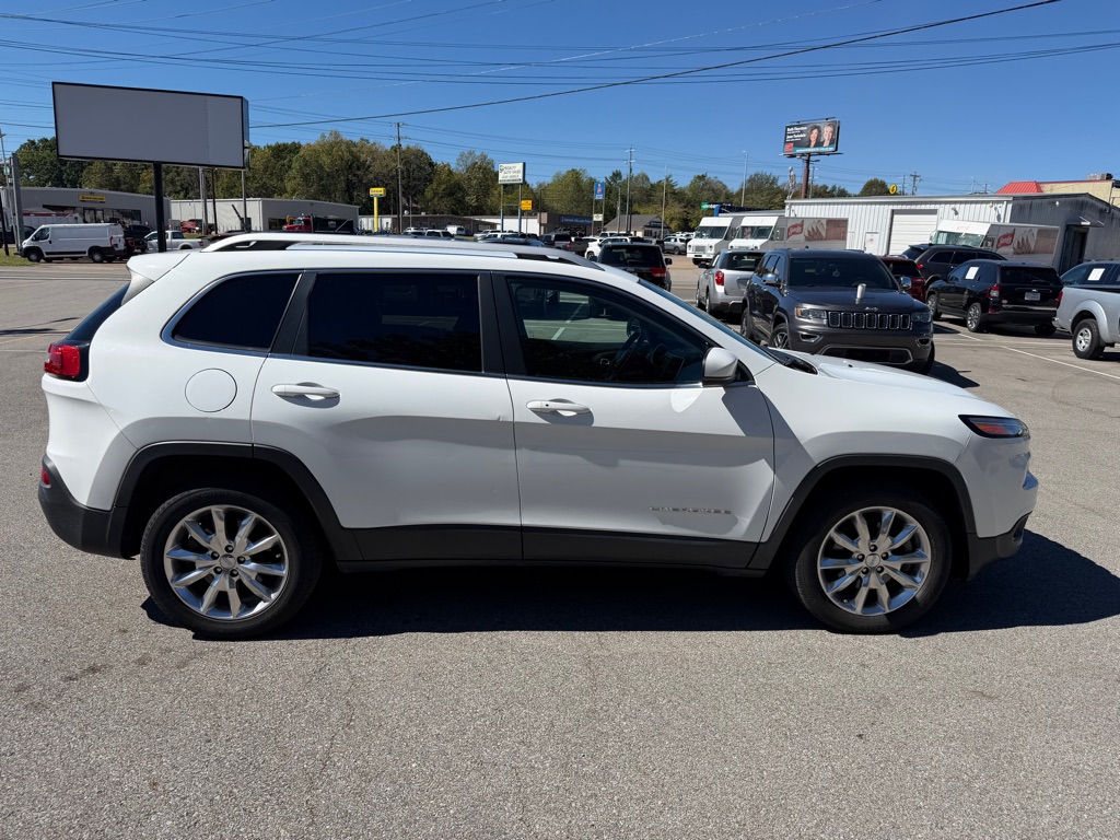 Photo 4 of this JEEP CHEROKEE
