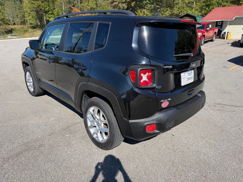 Photo 7 of this JEEP RENEGADE