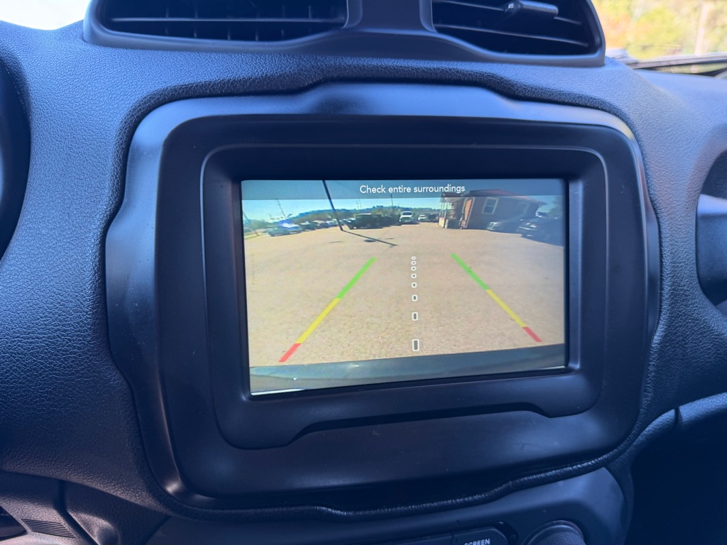 Photo 24 of this JEEP RENEGADE