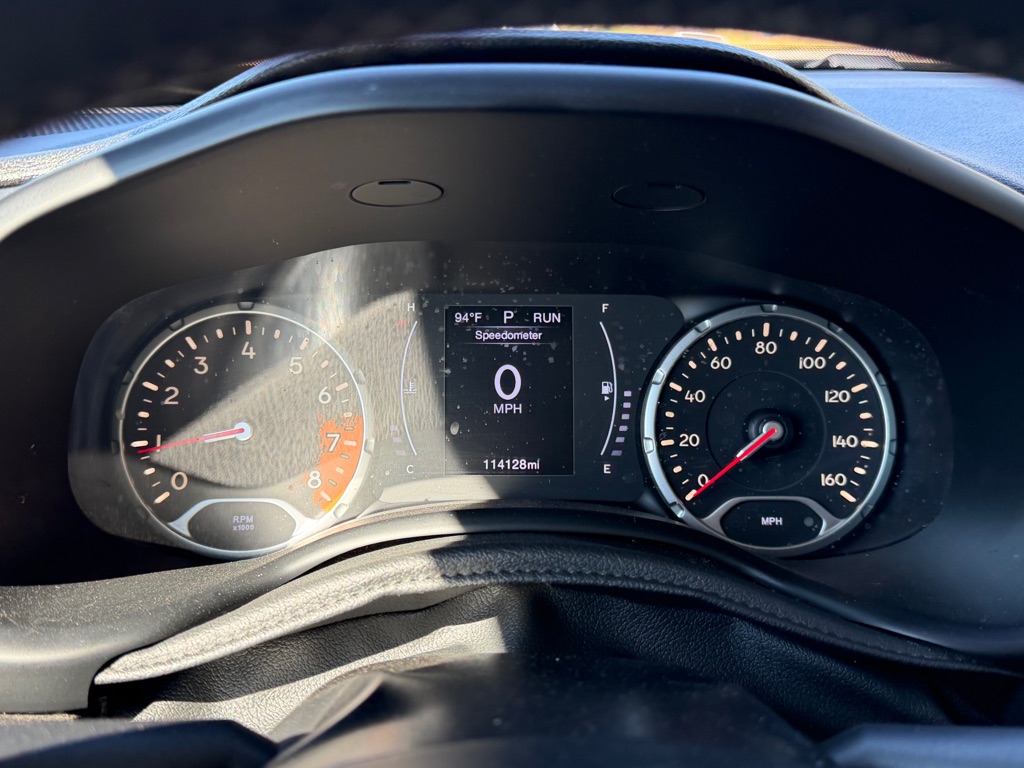 Photo 26 of this JEEP RENEGADE