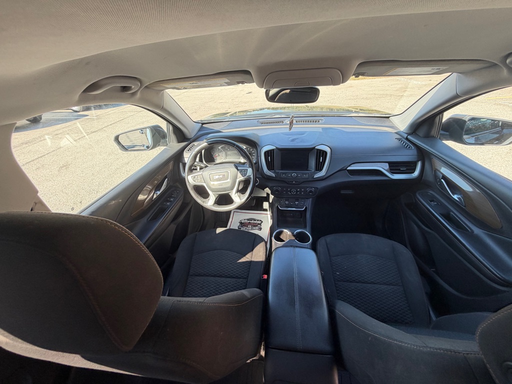 Photo 19 of this GMC TERRAIN