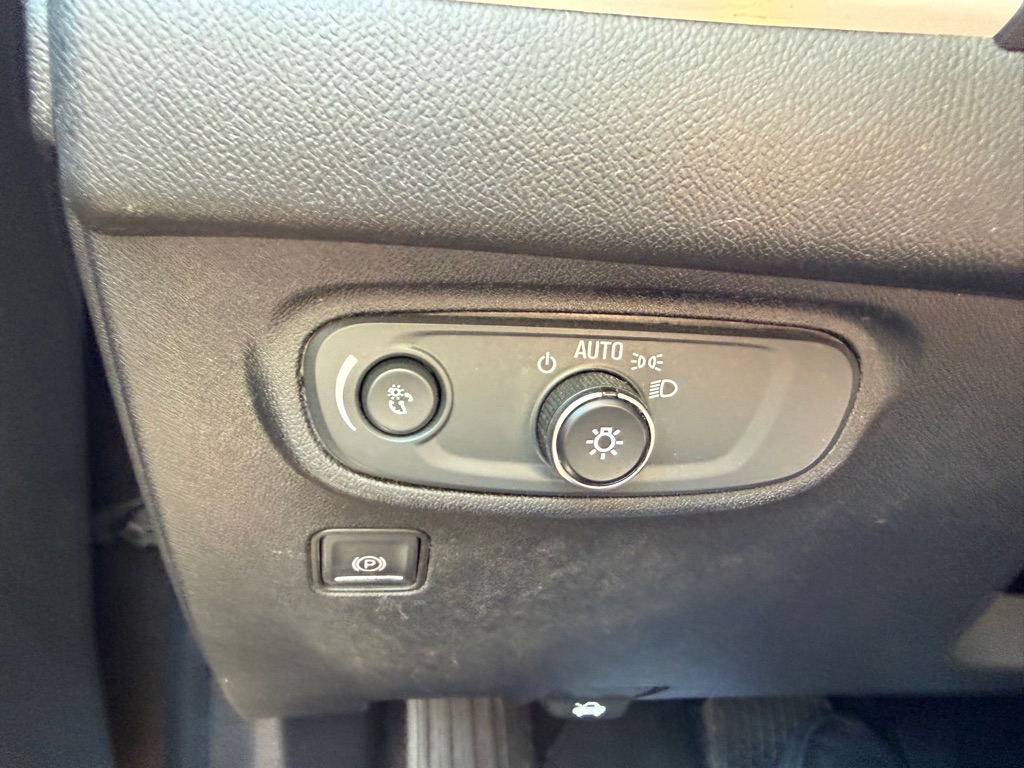 Photo 20 of this GMC TERRAIN
