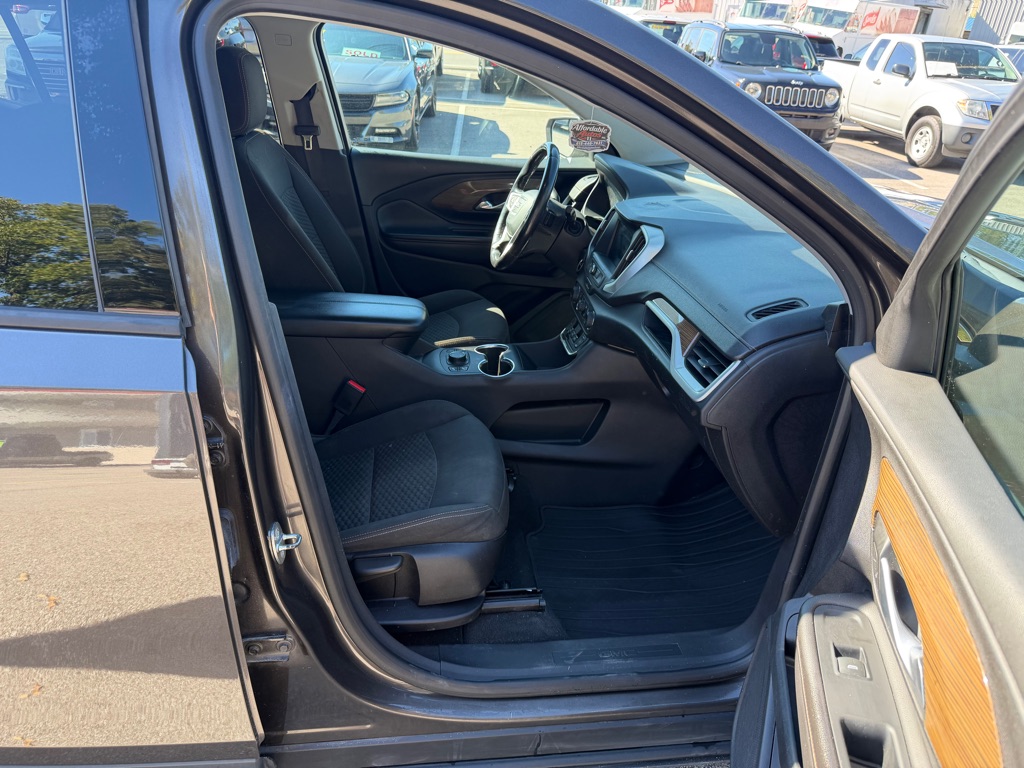 Photo 16 of this GMC TERRAIN