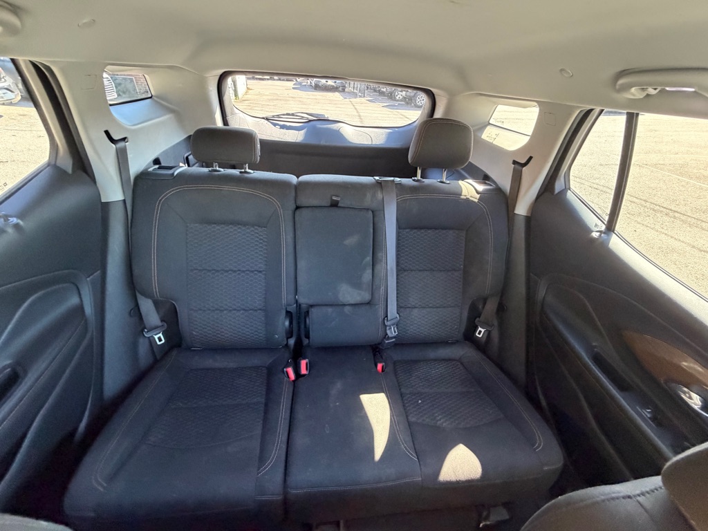 Photo 18 of this GMC TERRAIN