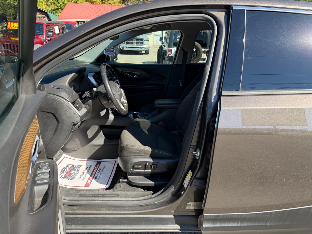 Photo 10 of this GMC TERRAIN