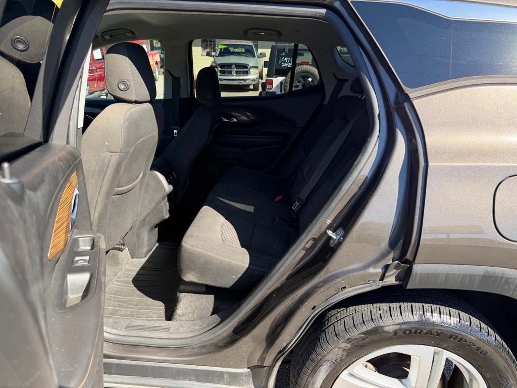 Photo 12 of this GMC TERRAIN