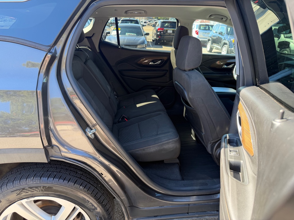 Photo 14 of this GMC TERRAIN