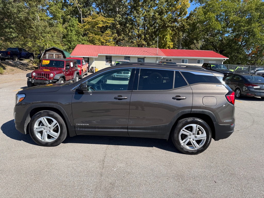 Photo 8 of this GMC TERRAIN