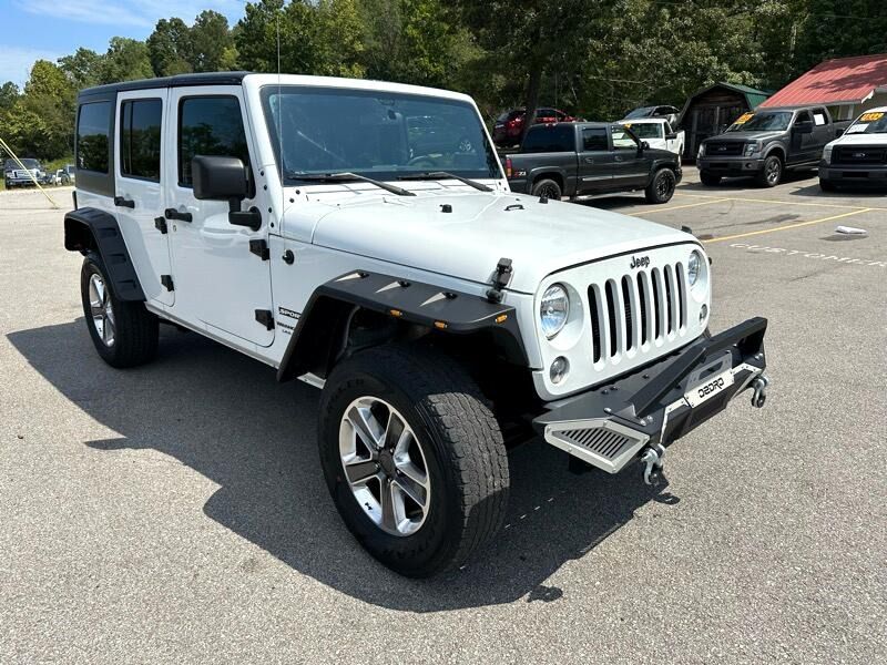 Photo 3 of this JEEP WRANGLER JK UNL