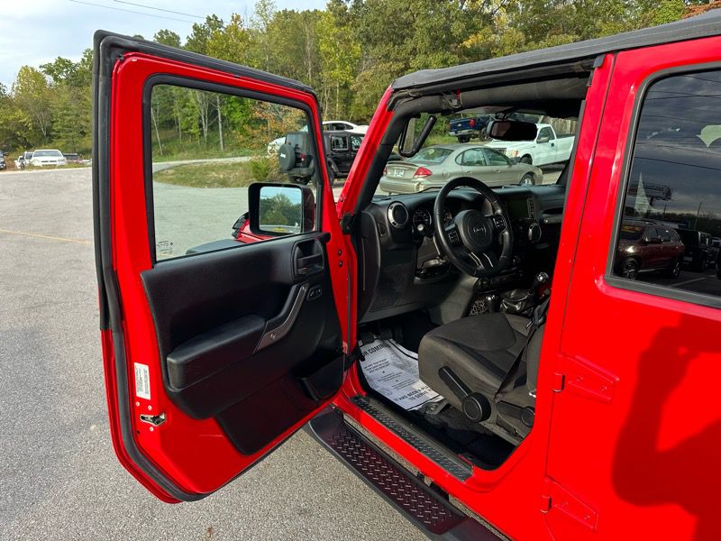 Photo 9 of this JEEP WRANGLER UNLIMI