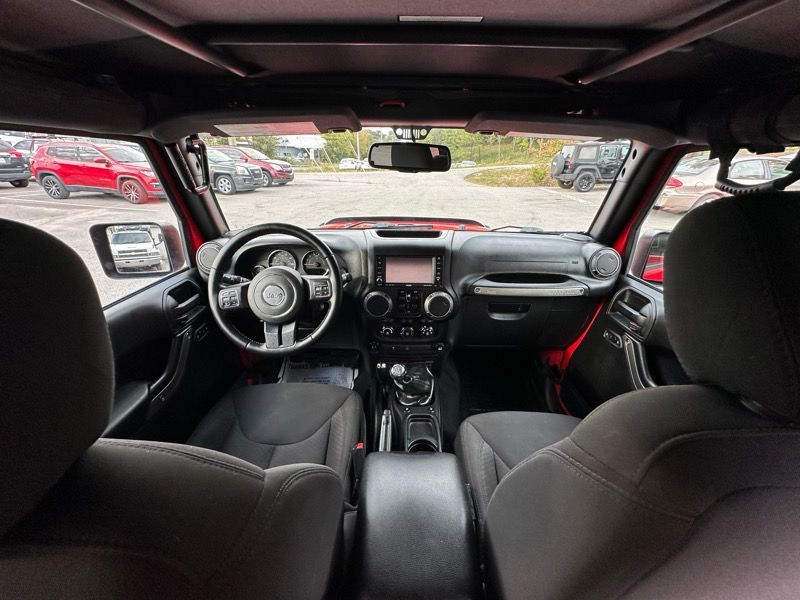 Photo 19 of this JEEP WRANGLER UNLIMI