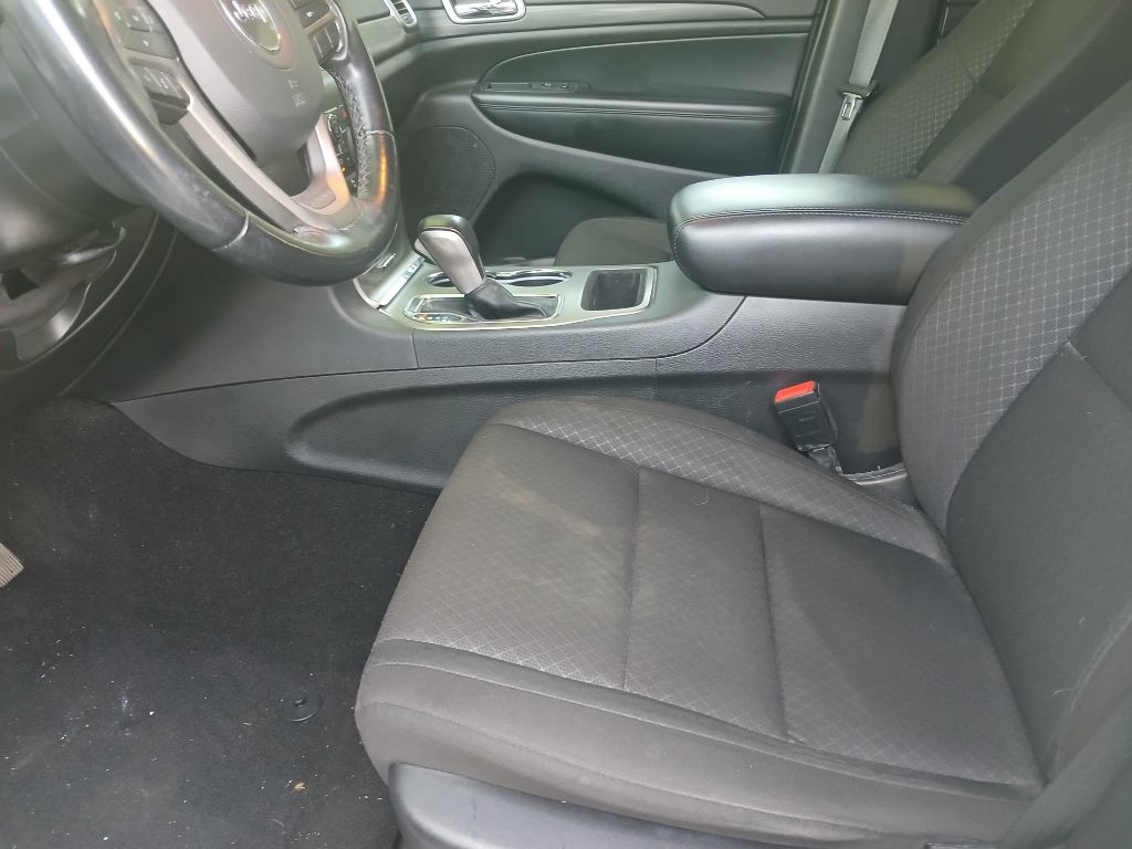 Photo 16 of this JEEP GRAND CHEROKEE