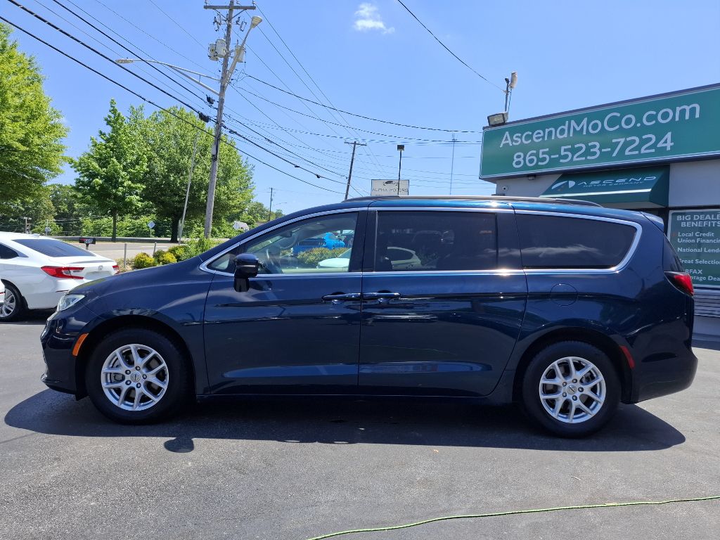 Photo 5 of this CHRYSLER PACIFICA