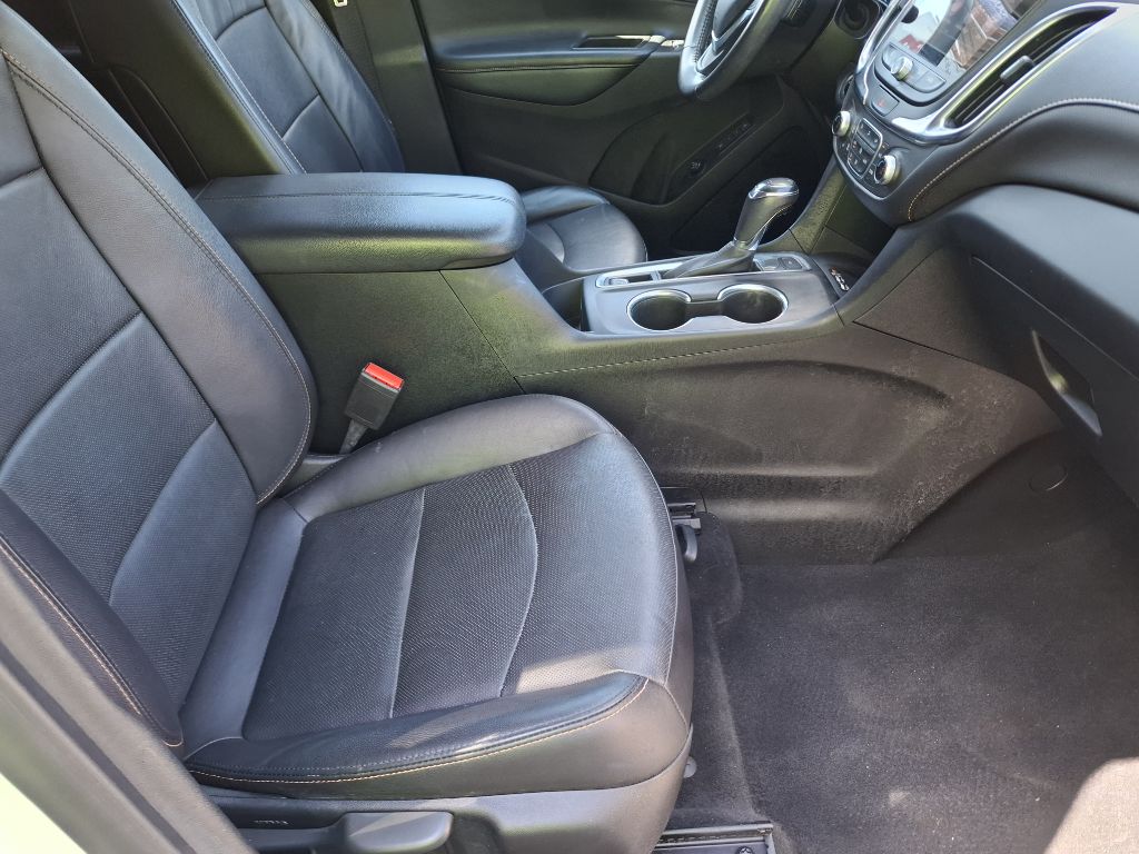 Photo 9 of this CHEVROLET EQUINOX