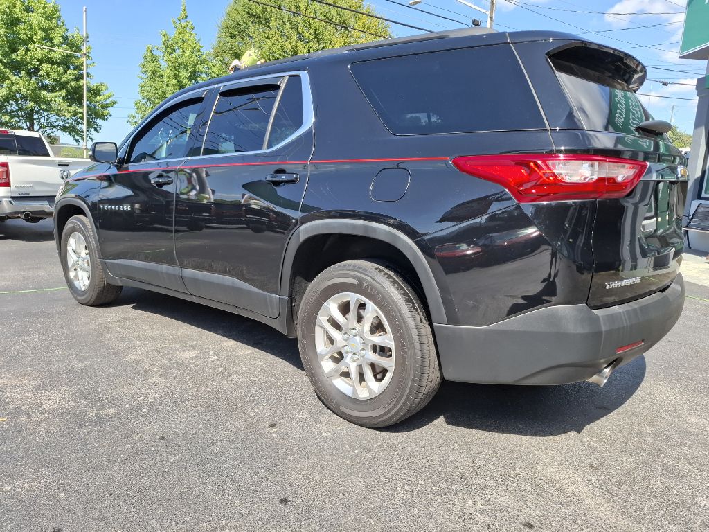 Photo 3 of this CHEVROLET TRAVERSE