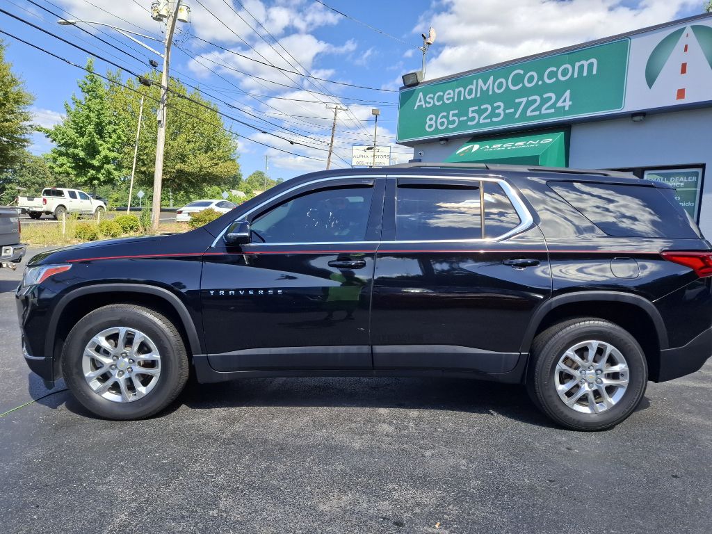 Photo 4 of this CHEVROLET TRAVERSE