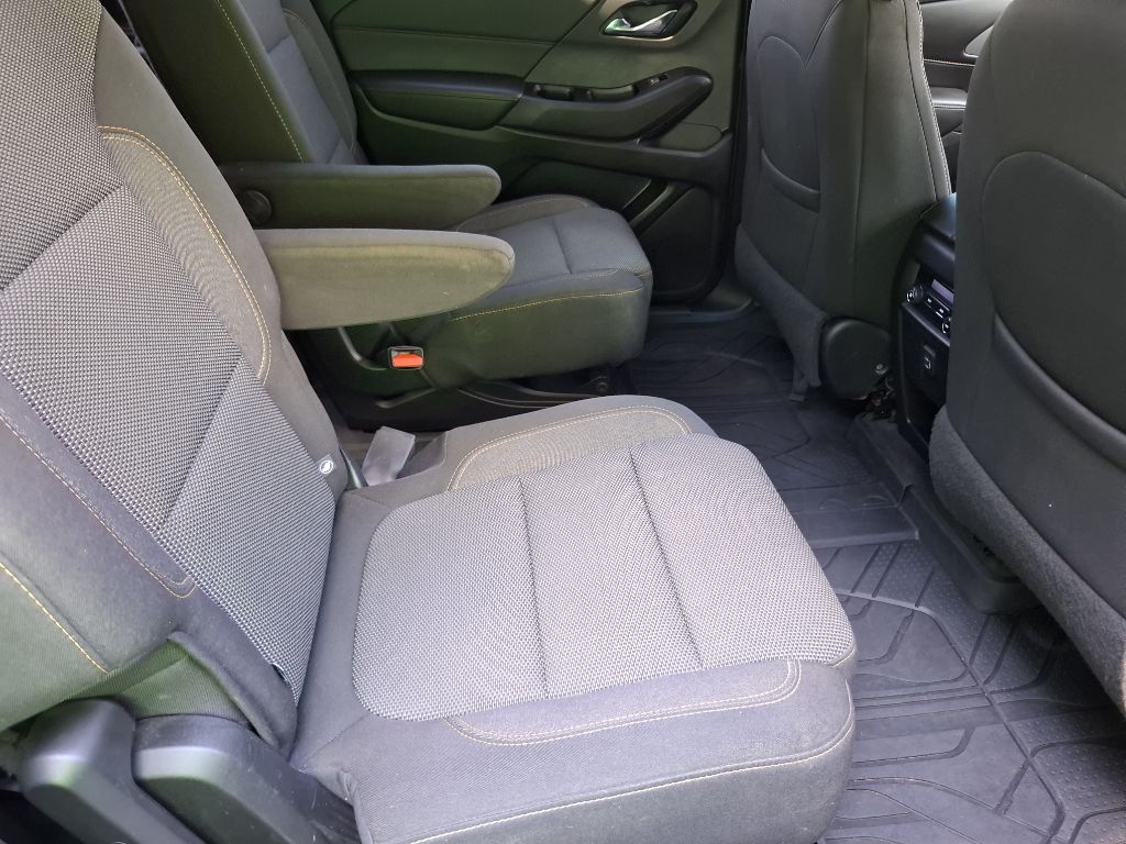 Photo 9 of this CHEVROLET TRAVERSE