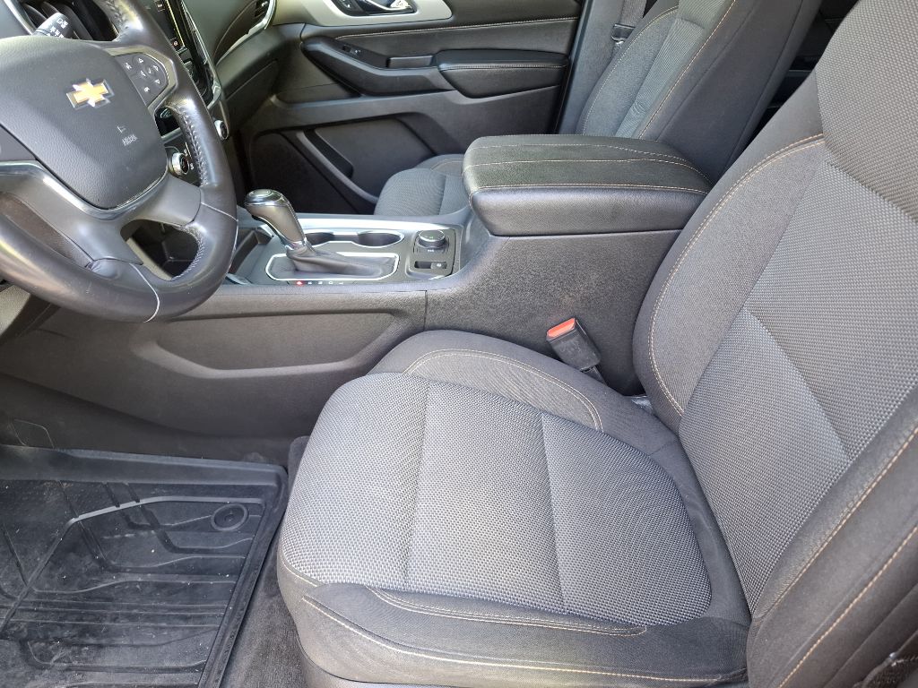 Photo 13 of this CHEVROLET TRAVERSE