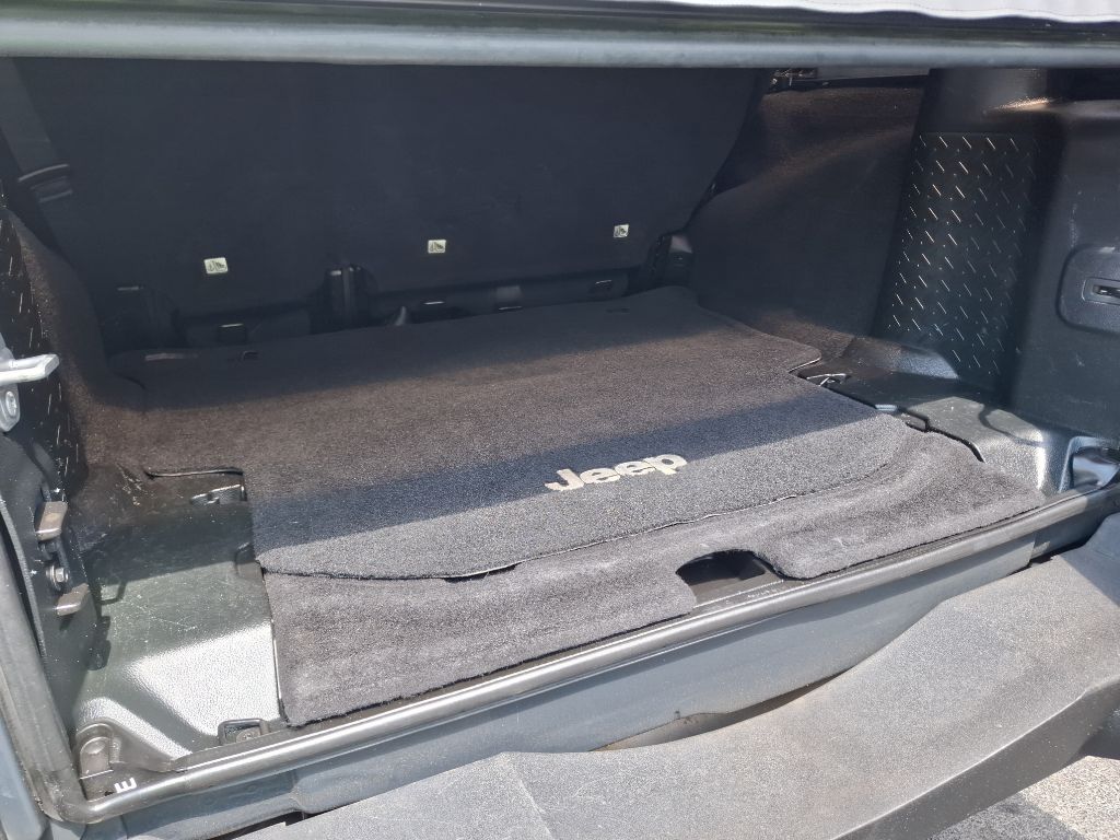 Photo 11 of this JEEP WRANGLER UNLIMI