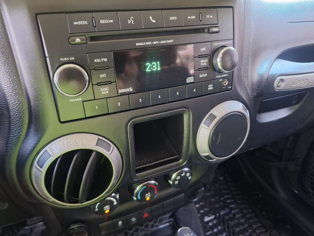 Photo 15 of this JEEP WRANGLER UNLIMI