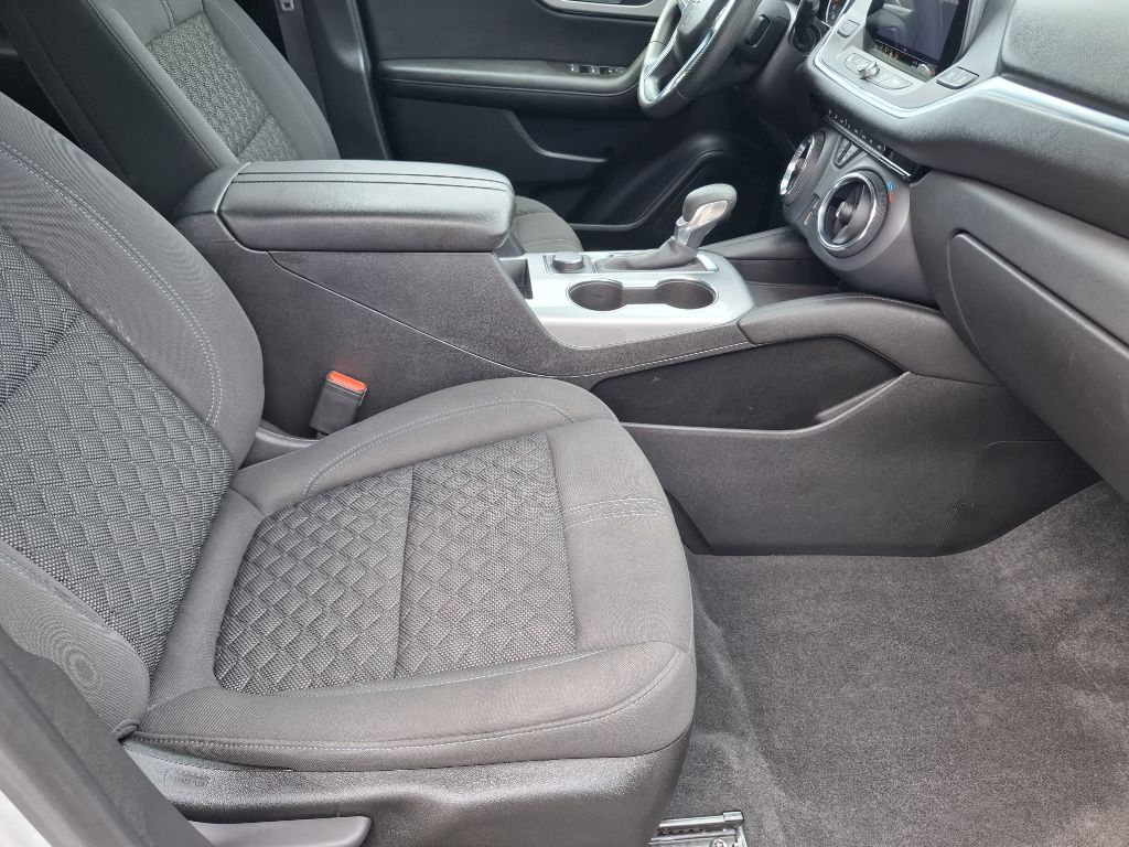 Photo 8 of this CHEVROLET BLAZER