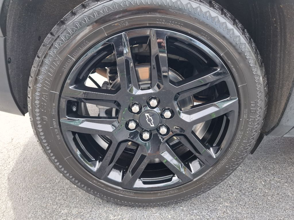 Photo 9 of this CHEVROLET BLAZER