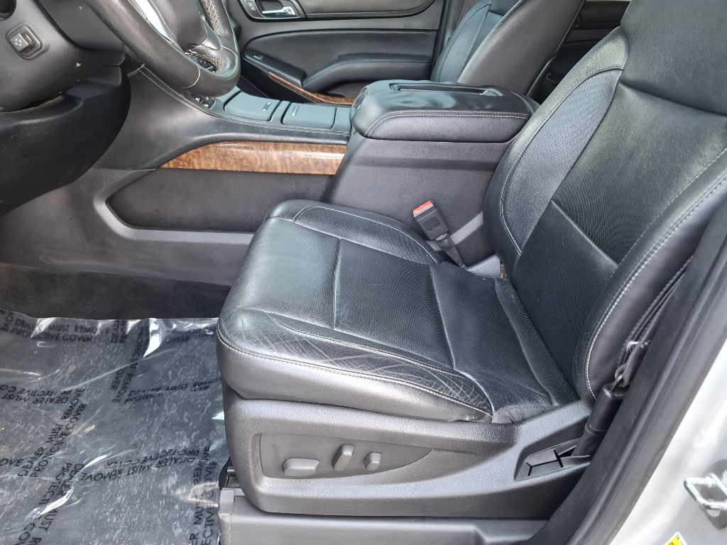 Photo 10 of this CHEVROLET TAHOE