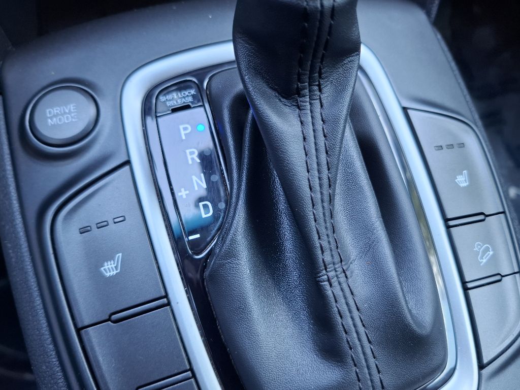 Photo 16 of this HYUNDAI KONA