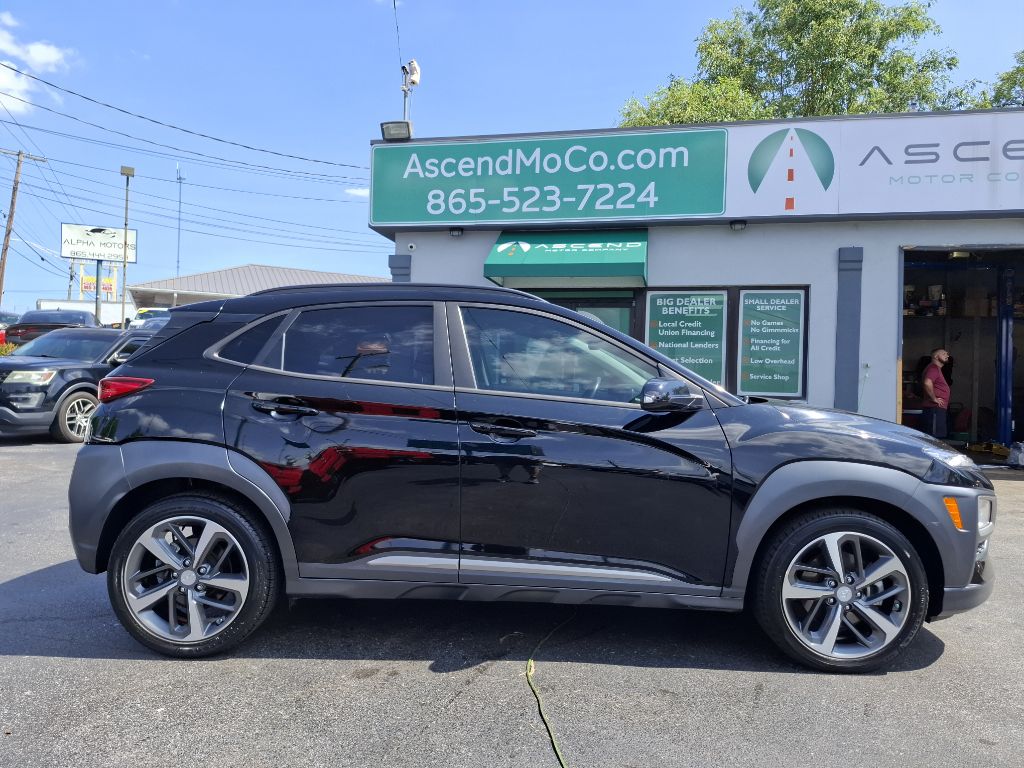 Photo 2 of this HYUNDAI KONA