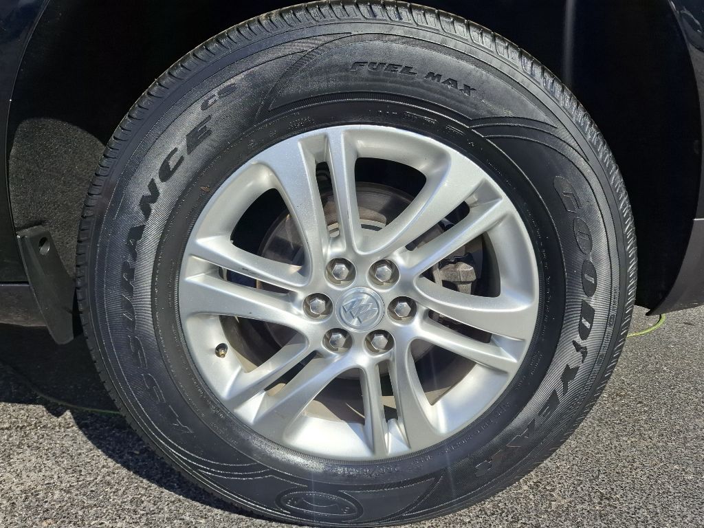 Photo 8 of this BUICK ENCLAVE