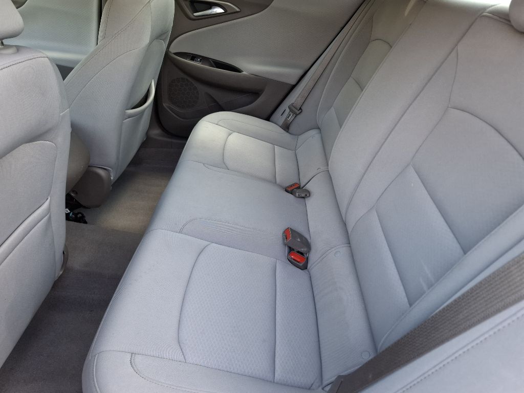 Photo 10 of this CHEVROLET MALIBU