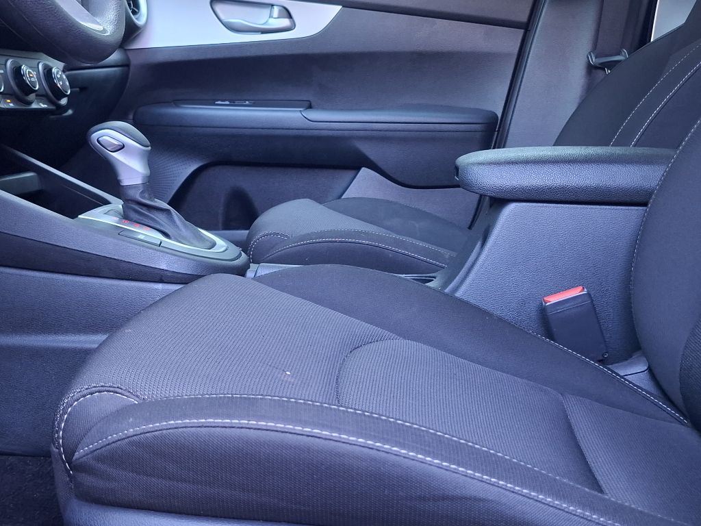 Photo 8 of this KIA FORTE